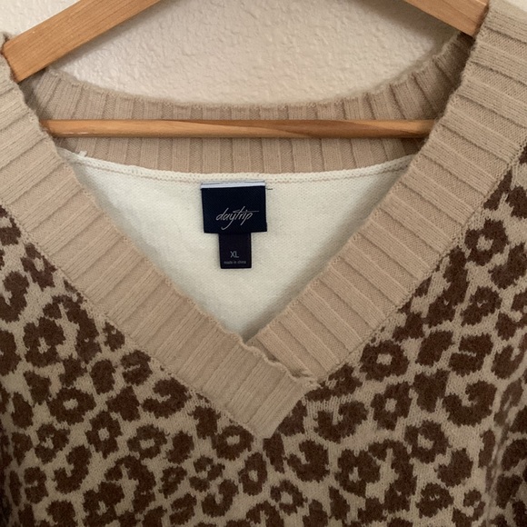 Cheetah print sweater - Picture 2 of 3